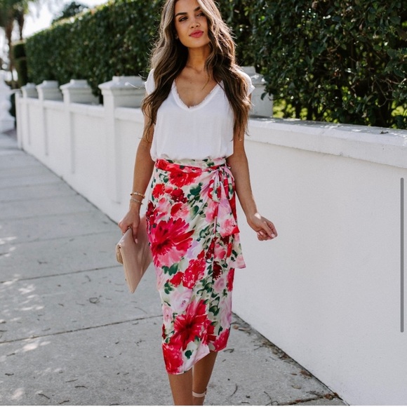 VICI Glasshouse floral satin wrap mini BOUTIQUE skirt S - Picture 4 of 7